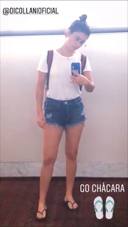 Paula Fernandes feet photo thumbnail