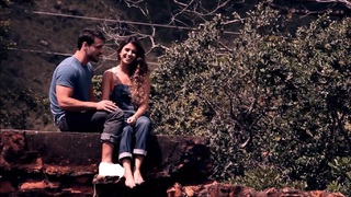 Paula Fernandes feet photo thumbnail