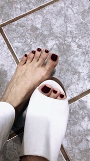 Alaine Crissiê feet photo thumbnail