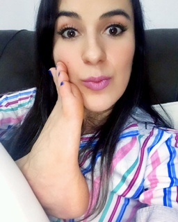 Alaine Crissiê feet photo thumbnail