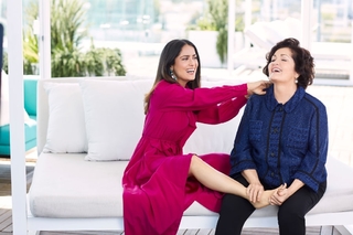 Salma Hayek feet photo thumbnail
