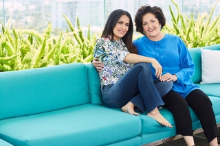 Salma Hayek feet photo thumbnail