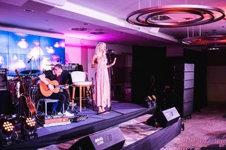 Joss Stone feet photo thumbnail
