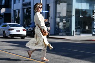 Julianne Hough feet photo thumbnail