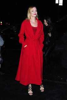 Uma Thurman feet photo thumbnail