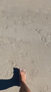 Kino MacGregor feet photo thumbnail