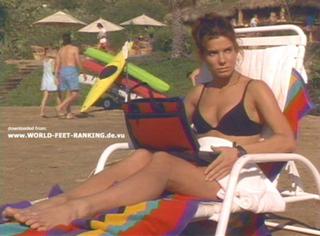 Sandra Bullock feet photo thumbnail