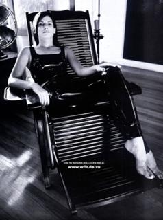 Sandra Bullock feet photo thumbnail