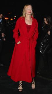 Uma Thurman feet photo thumbnail