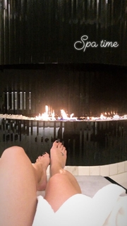 Lea Michele feet photo thumbnail