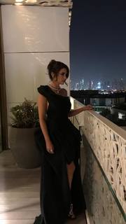 Dorra Zarrouk feet photo thumbnail