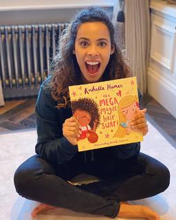 Rochelle Humes feet photo thumbnail
