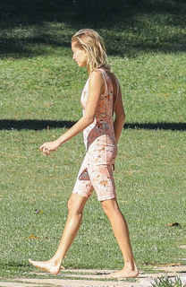 Hailey Bieber feet photo thumbnail