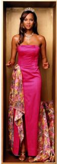 Tyra Banks feet photo thumbnail