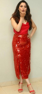 Tamannaah Bhatia feet photo thumbnail