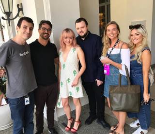 Maisie Williams feet photo thumbnail