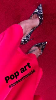 Brooke Burke feet photo thumbnail