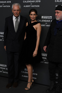 Laetitia Casta feet photo thumbnail
