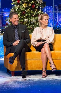 Gillian Anderson feet photo thumbnail