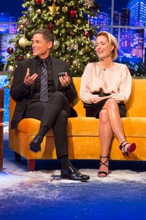Gillian Anderson feet photo thumbnail