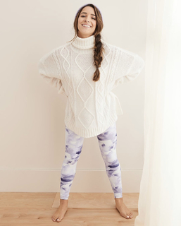 Aly Raisman feet photo thumbnail