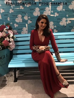 Dorra Zarrouk feet photo thumbnail
