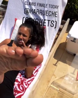 Karrueche Tran feet photo thumbnail