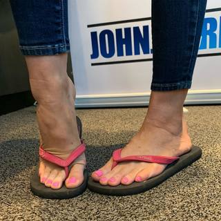 Kyle Unfug feet photo thumbnail