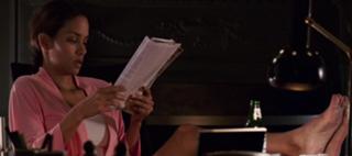 Halle Berry feet photo thumbnail