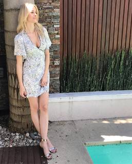 Julieta Prandi feet photo thumbnail