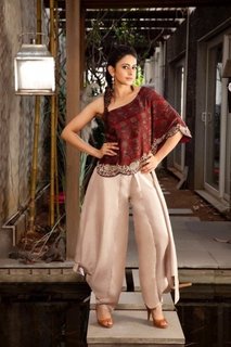 Rakul Preet Singh feet photo thumbnail