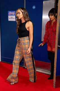 Jade Thirlwall feet photo thumbnail