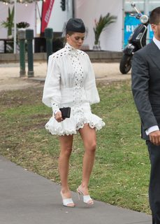 Sofia Richie feet photo thumbnail