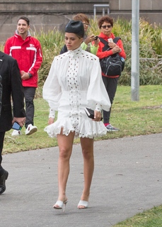 Sofia Richie feet photo thumbnail