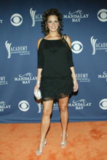 Sara Evans feet photo 3