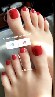 Jenelle Jcakess feet photo thumbnail