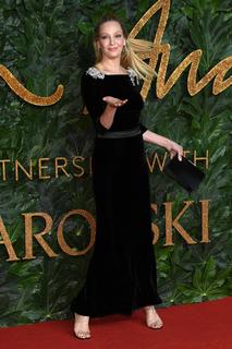 Uma Thurman feet photo thumbnail