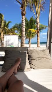 Lais Ribeiro feet photo thumbnail