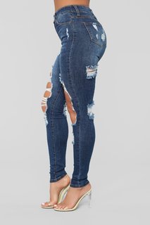 Lauren R. Wood feet photo thumbnail