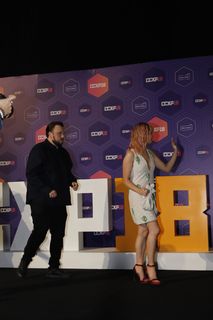 Maisie Williams feet photo thumbnail