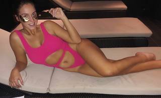 Vicky Pattison feet photo thumbnail