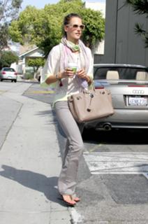 Alessandra Ambrosio feet photo thumbnail