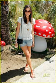 Camilla Belle feet photo thumbnail