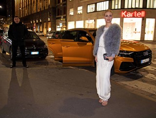 Michelle Hunziker feet photo thumbnail