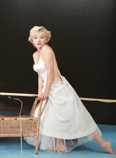 Marilyn Monroe feet photo thumbnail