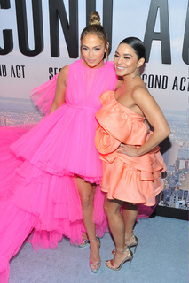 Vanessa Hudgens feet photo thumbnail