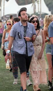 Katy Perry feet photo thumbnail