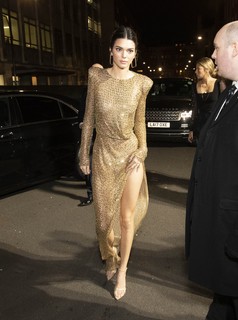 Kendall Jenner feet photo thumbnail