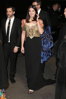 Lana Del Rey feet photo thumbnail