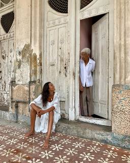 Lais Ribeiro feet photo thumbnail
